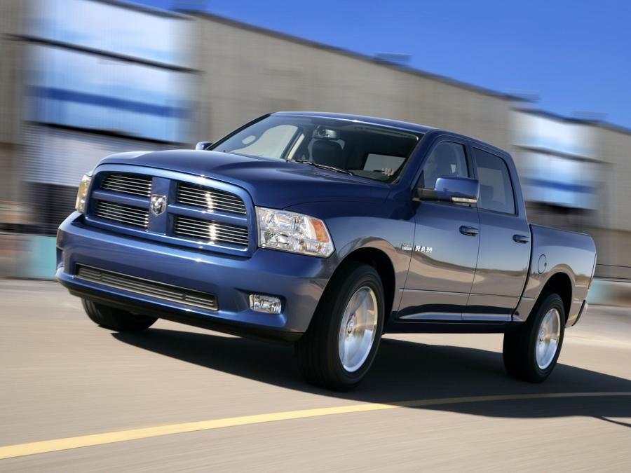  Dodge Ram 1500 Sport Crew Cab 2008 года  (фото 2 из 11)
